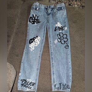 🖤 Black & White Slogan + Floral Print Jeans – Size 11/12Y (150) 🌸